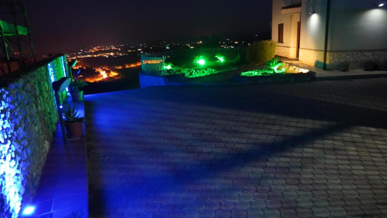 Enna Villa Del Sole E Delle Stelle מראה חיצוני תמונה